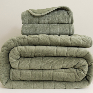 Quilts and throws