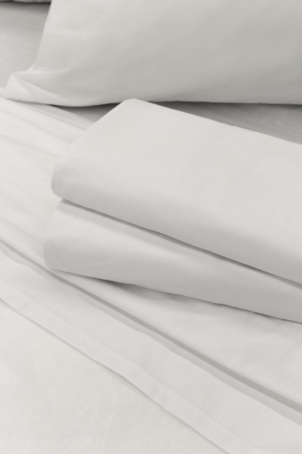 Cotton 200TC White Flat Sheet