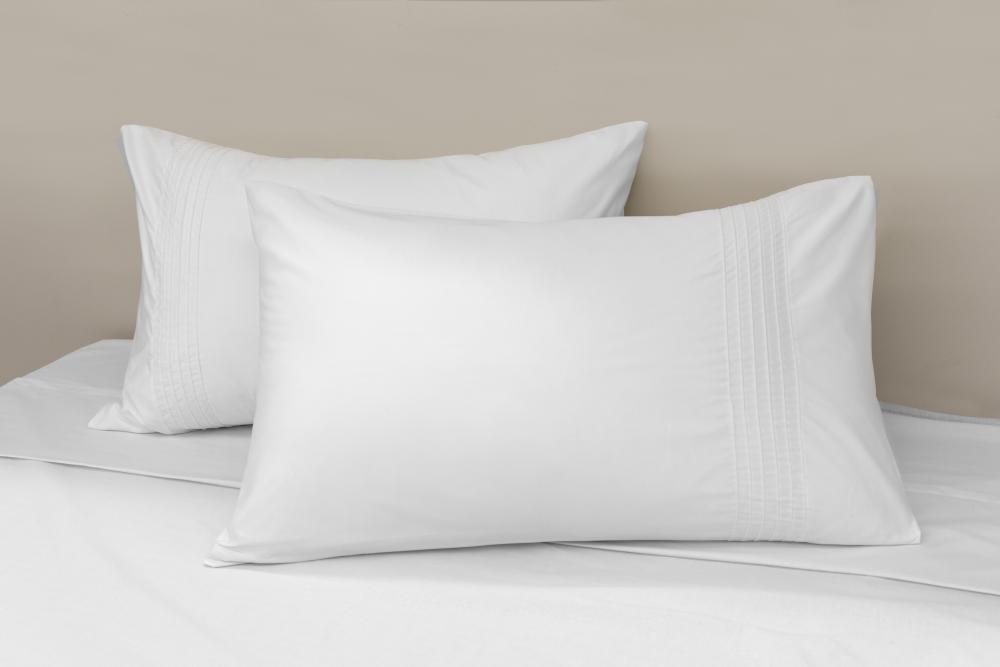 Egyptian Cotton 300TC White Pintuck Pillowcase Pair