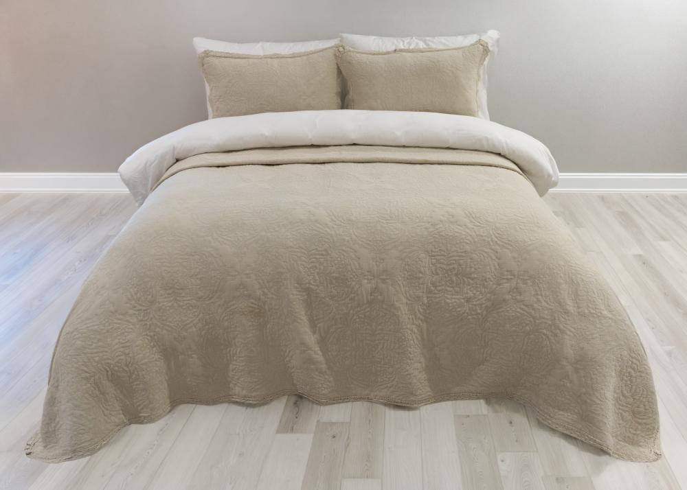 Grace Natural Quilt Set